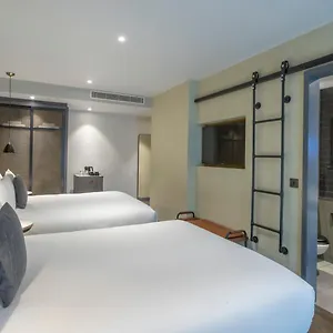 Clayton Of Hotel